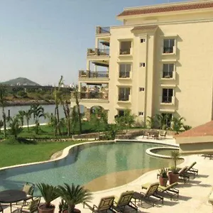 Hotel Serena And Residences ***